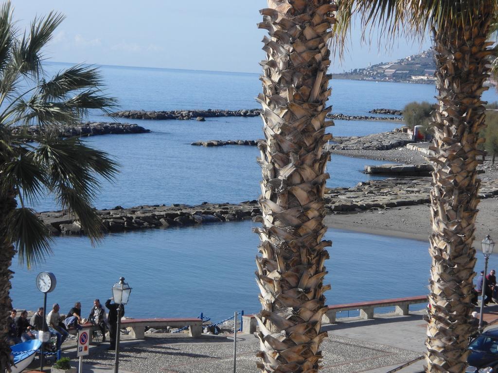 Ferienwohnung Ca De Matage Riva Ligure Zimmer foto