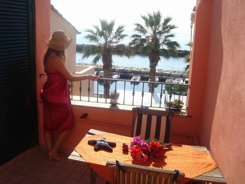 Ferienwohnung Ca De Matage Riva Ligure Zimmer foto