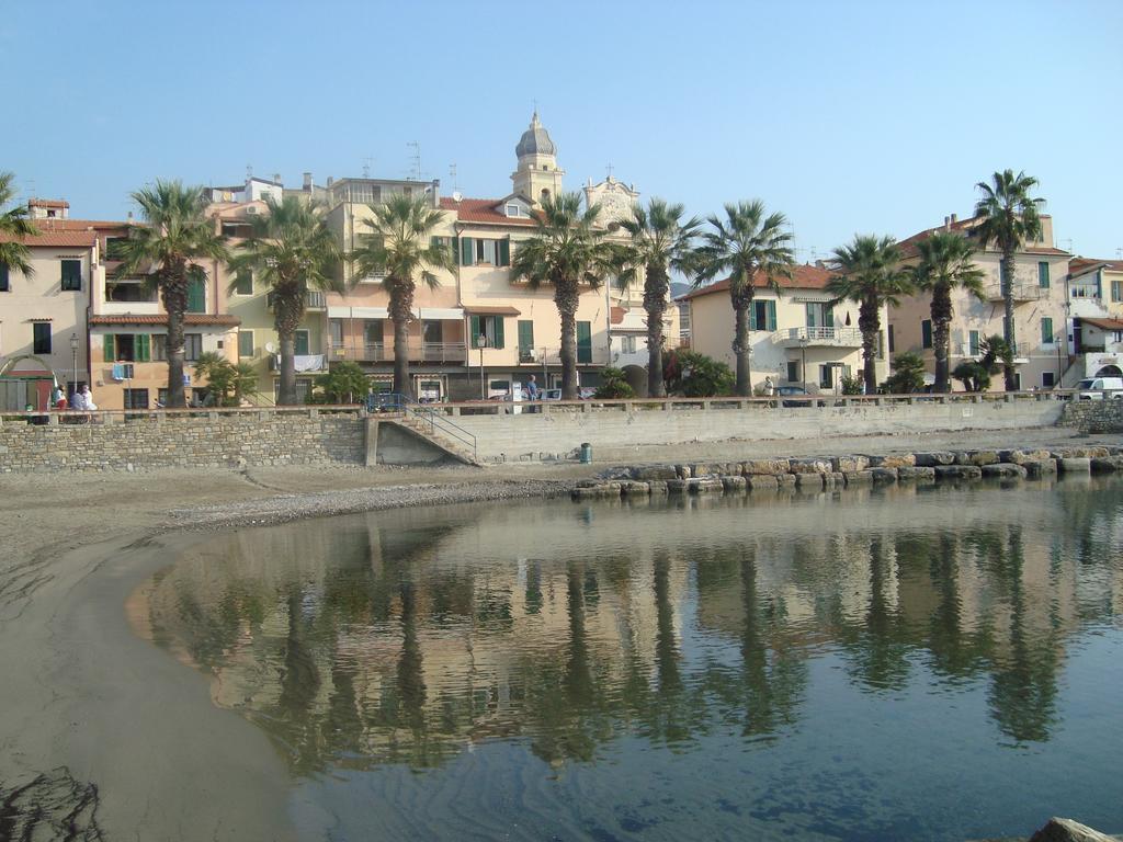 Ferienwohnung Ca De Matage Riva Ligure Exterior foto