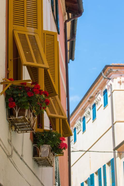 Ferienwohnung Ca De Matage Riva Ligure Exterior foto